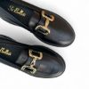 Εικόνα της Loafers με μεταλλική λεπτομέρεια και χοντρή σόλα